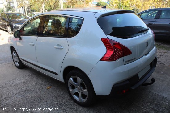 Peugeot 3008 Access 1.6 HDI 112 FAP - Terrassa