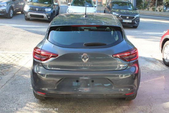 Renault Clio Intens E-Tech Híbrido 104 kW (140CV) - Madrid