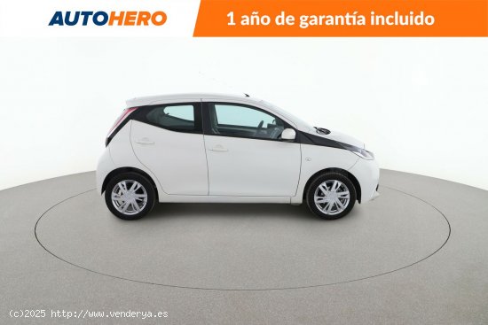 Toyota Aygo 1 X-Play - 