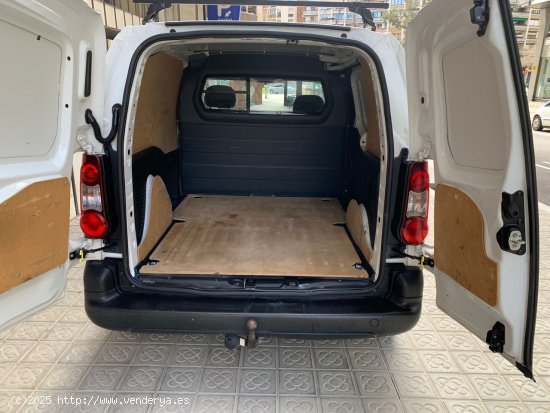 Citroën Berlingo Talla M BlueHDi 75 LIVE - Barcelona