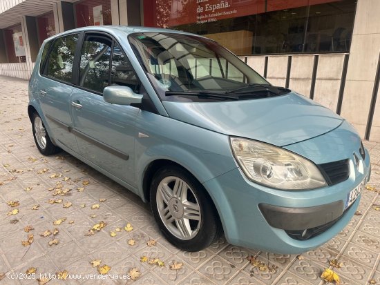 Renault Scénic Adventure 1.6 16V EU4 - Barcelona