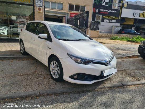 Toyota Auris 1.8 140h hybrid  Active de 2017 con 95.000 Km por 15.495 EUR. en Madrid