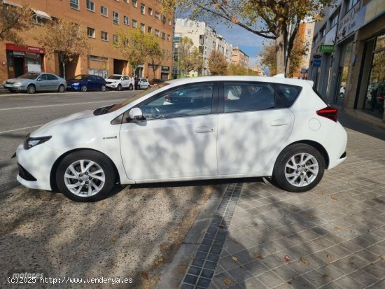 Toyota Auris 1.8 140h hybrid  Active de 2017 con 95.000 Km por 15.495 EUR. en Madrid