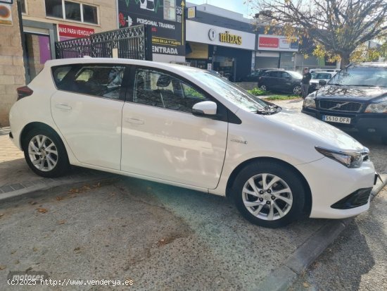 Toyota Auris 1.8 140h hybrid  Active de 2017 con 95.000 Km por 15.495 EUR. en Madrid