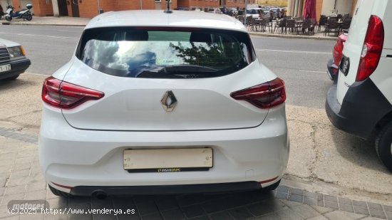 Renault Clio Business tce glp 100cv de 2020 con 80.000 Km por 12.995 EUR. en Madrid