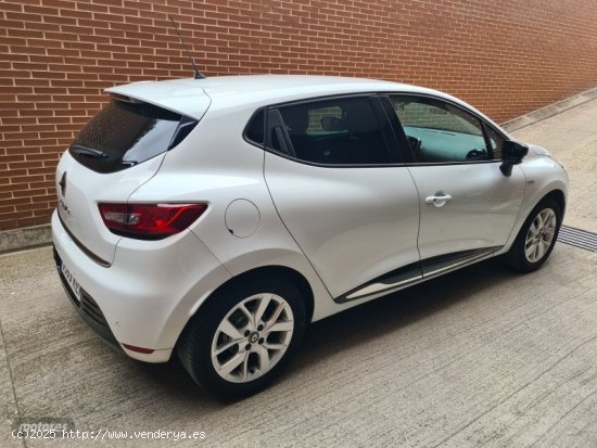 Renault Clio limited tve glp 90cv de 2019 con 85.000 Km por 11.495 EUR. en Madrid