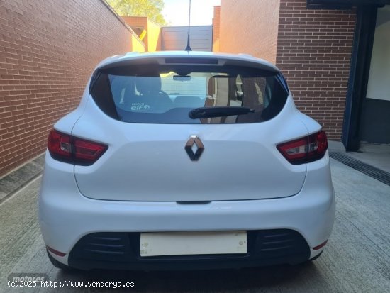 Renault Clio 0.9tce 90cv glp de 2019 con 110.000 Km por 9.895 EUR. en Madrid