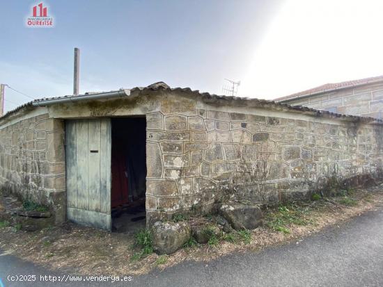 SE VENDE CASA PARA REFORMAR EN LA ZONA DE VILAMARIN - ORENSE