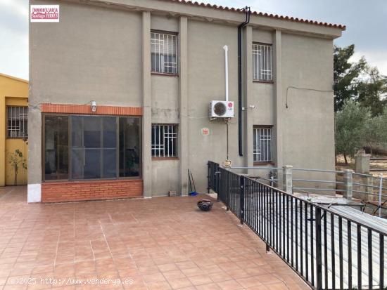 VENTA DE CHALET EN URBANIZACION LOS LAGOS  ALGINET - VALENCIA