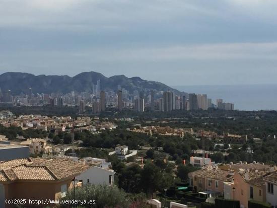 Parcela de uso terciario para viviendas turísticas - ALICANTE