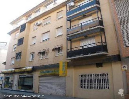 GRAN LOCAL COMERCIAL-GRANDES ESCAPARATES - ALICANTE