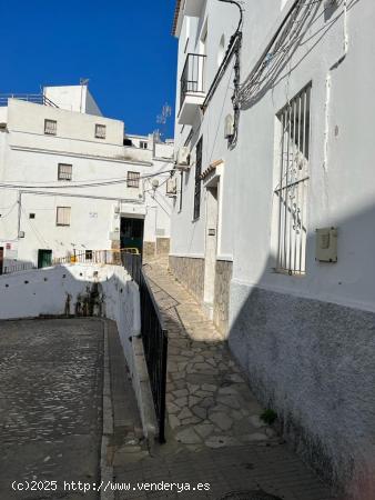  CASA DE PUEBLO EN ALCALÁ DE LOS GAZULES - CADIZ 