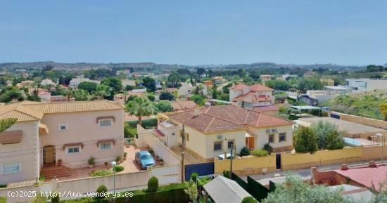 Fantástico chalet con preciosas vistas en La Huerta - Mutxamel - ALICANTE