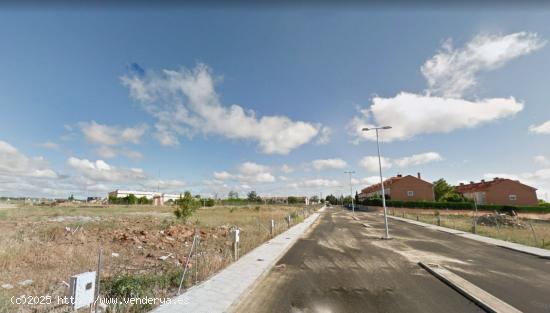 Urbis te ofrece una parcela en venta en Doñinos de Salamanca, Salamanca. - SALAMANCA