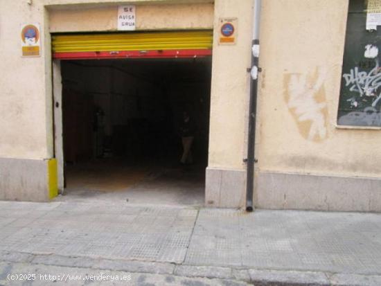 Urbis te ofrece un amplio local en zona Salesas, Salamanca. - SALAMANCA