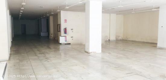 Urbis te ofrece un local comercial en venta en zona Estación, Salamanca. - SALAMANCA