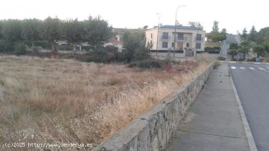 Urbis te ofrece una parcela en venta en zona Campo de Golf, Villamayor, Salamanca. - SALAMANCA