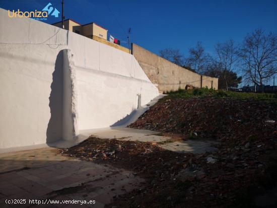 solar  de esquina para hacer vivienda en cerro de reyes - BADAJOZ