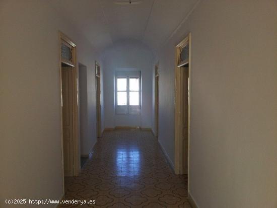 Vivienda (Piso) en Badajoz - Santos de Maimona - BADAJOZ