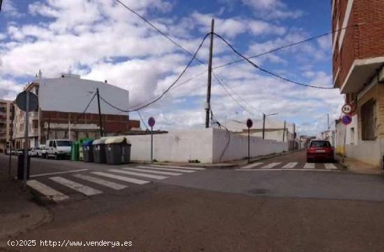 Terreno urbano para construir en venta en c. enrique triviño, 7, Almendralejo, Badajoz - BADAJOZ