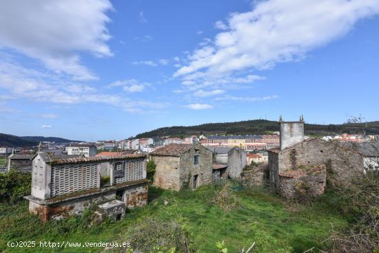 Casa de piedra a reformar en el núcleo de Vilarodís-Arteixo - A CORUÑA