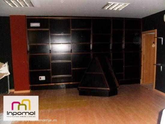 Local comercial en venta  - BADAJOZ