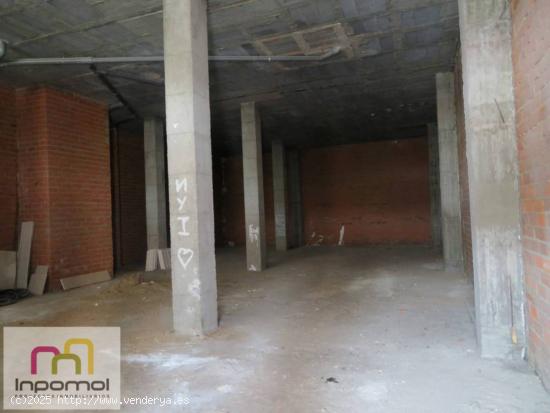 LOCAL EN BRUTO, SUPERFICIE 185m2 - BADAJOZ