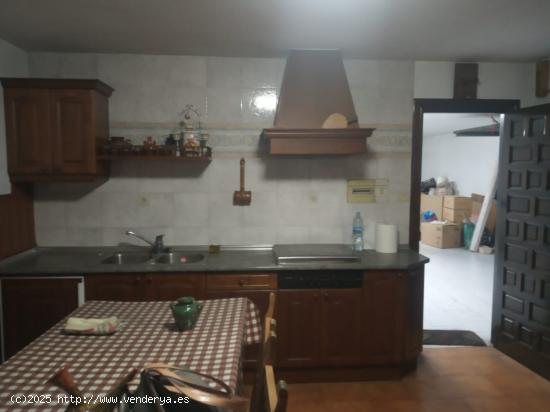 Se Vende Local con Parcelas  en Balmaseda. - VIZCAYA