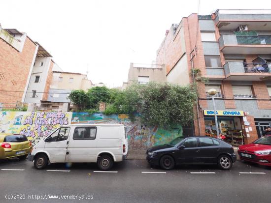  SE VENDE CASA ADOSADA EN MONTCADA I REIXAC, ZONA SANT JOAN - BARCELONA 