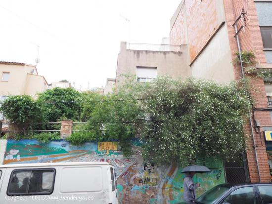 SE VENDE CASA ADOSADA EN MONTCADA I REIXAC, ZONA SANT JOAN - BARCELONA