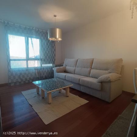 SE ALQUILA BONITO APARTAMENTO EN MADANELA - LUGO