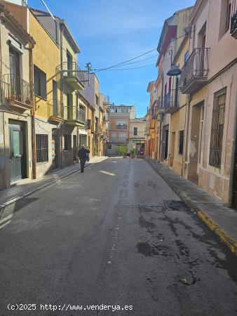 SANT CELONI ( CENTRO-CTRA. VELLA ) LOCAL EN VENTA EN PERFECTO ESTADO - BARCELONA