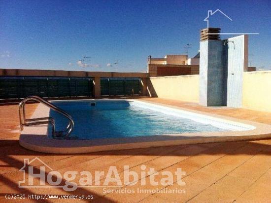 SEMINUEVO CON PISCINA, Y TERRAZA CON VISTAS AL MAR - CASTELLON