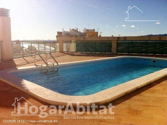 SEMINUEVO CON PISCINA, Y TERRAZA CON VISTAS AL MAR - CASTELLON