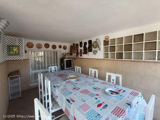 Chalet en alquiler en Aguadulce - ALMERIA