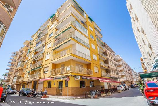 Piso a dos pasos de la playa del cura con garaje y ascensor - ALICANTE