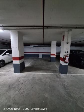 Plaza parking en complejo Mundet. - BARCELONA