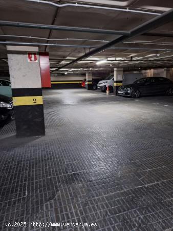 PLAZA DE COCHE EN VENTA - BARCELONA