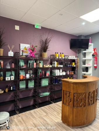 TRASPASO DE EXCELENTE LOCAL COMERCIAL CON ACTIVIDAD PELUQUERIA ZONA CAMPOAMOR - ALICANTE