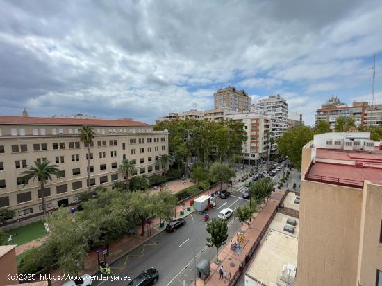 ESPECTACULAR Piso en Centro de Murcia - MURCIA