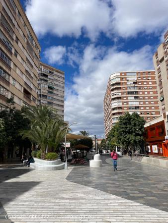 ESTUPENDO Piso en Avenida de la Libertad. Junto Corte Ingles - MURCIA