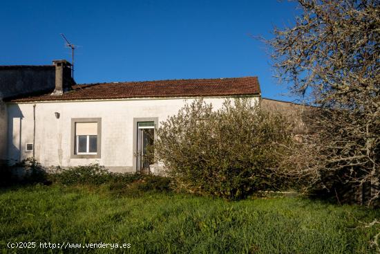 Casa soleada para reformar en A Baña - A CORUÑA