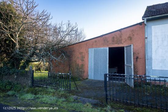 Casa soleada para reformar en A Baña - A CORUÑA