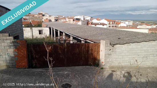 Excepcional Solar Urbano en Lagartera: 1.997 m² con Todos los Servicios