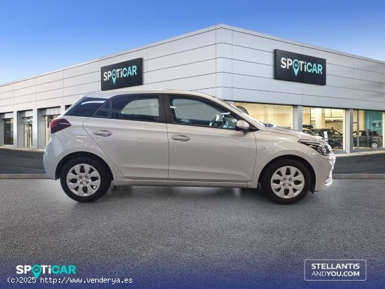 Hyundai i20  I20 FL 5P MPI 1.2 75CV Essence - Móstoles