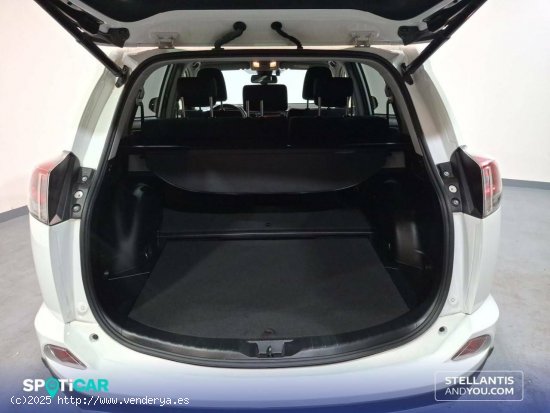 Toyota Rav4  2.5l hybrid 2WD Advance - Sant Feliu de Llobregat