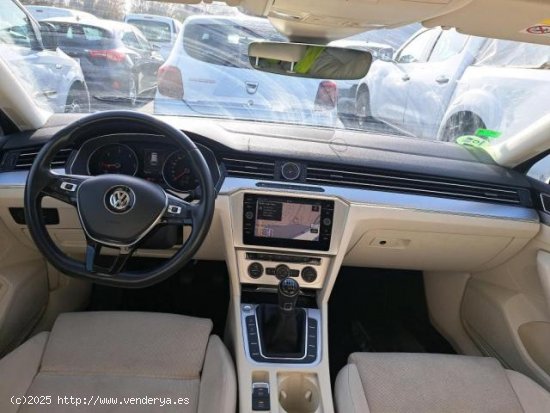 VOLKSWAGEN Passat en venta en Pamplona/IruÃ±a (Navarra) - Pamplona/IruÃ±a