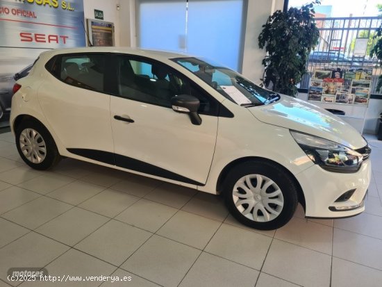 Renault Clio 0.9 tce 75cv buisness de 2019 con 49.000 Km por 10.395 EUR. en Madrid