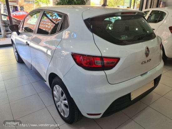 Renault Clio 0.9 tce 75cv buisness de 2019 con 49.000 Km por 10.395 EUR. en Madrid