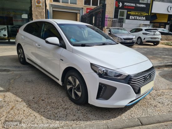 Hyundai IONIQ 5 1.6gdi hec klass dct hybrid de 2019 con 97.000 Km por 15.495 EUR. en Madrid